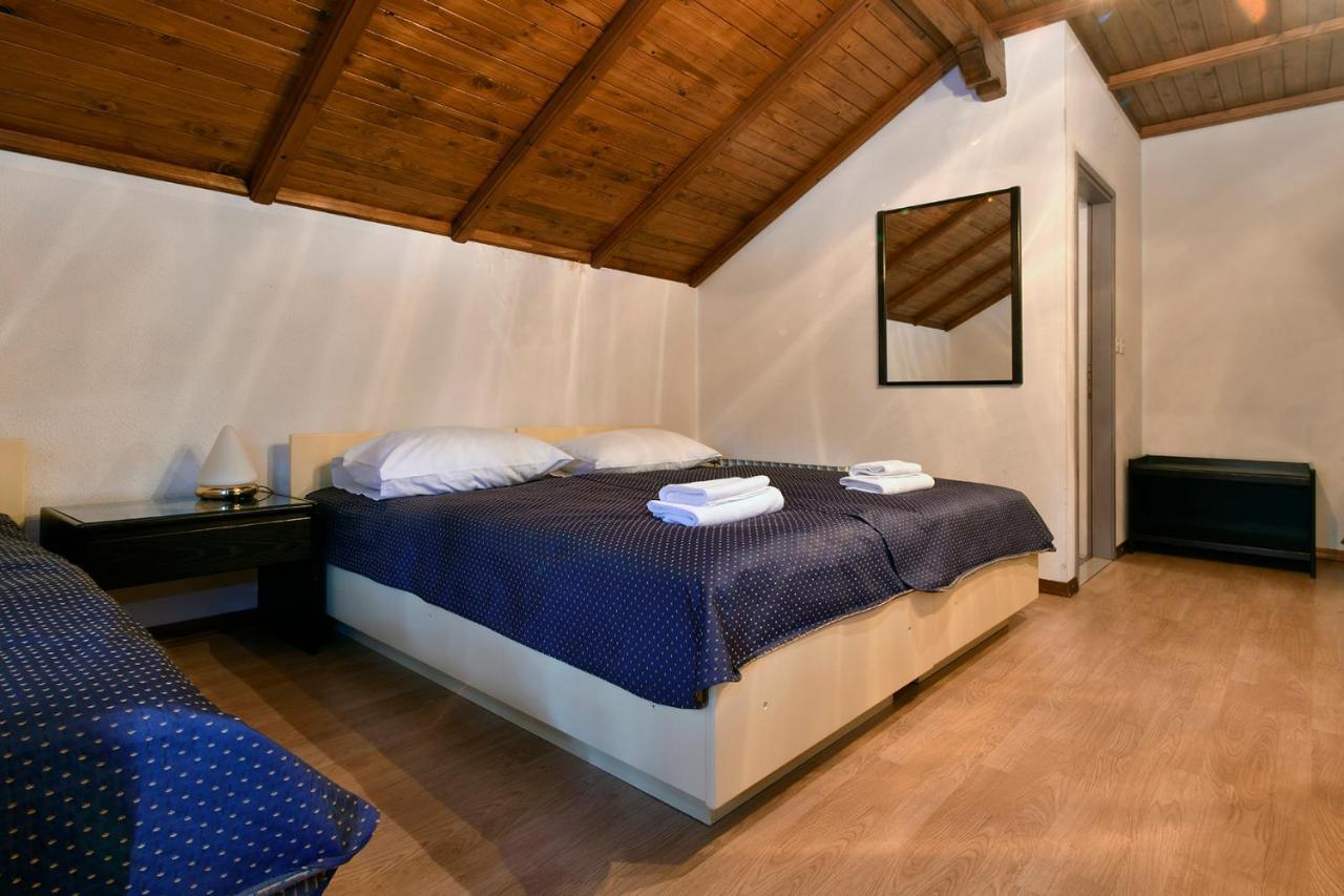 Gostilna Lokve Bed and Breakfast Exteriör bild