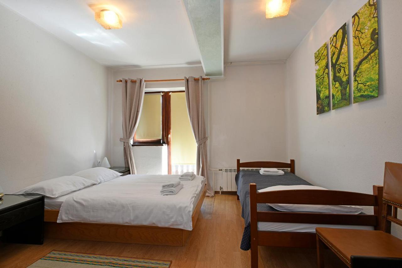 Gostilna Lokve Bed and Breakfast Exteriör bild
