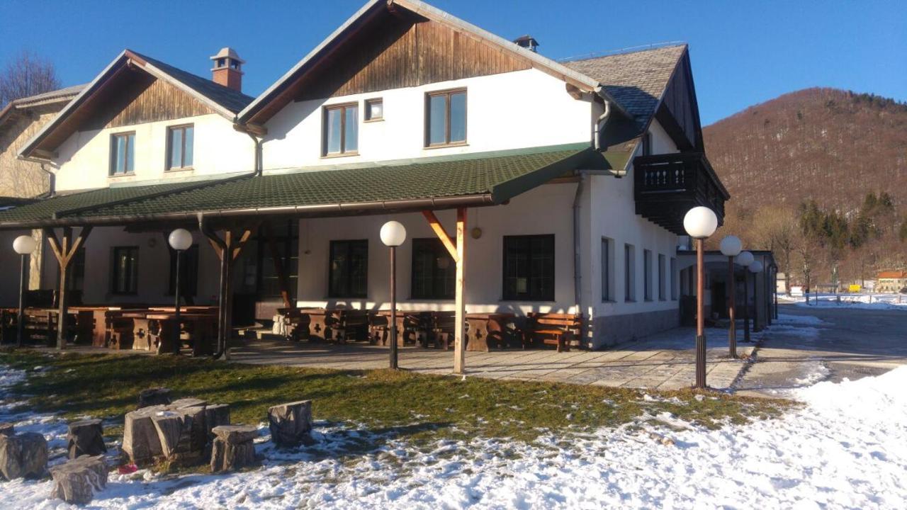 Gostilna Lokve Bed and Breakfast Exteriör bild