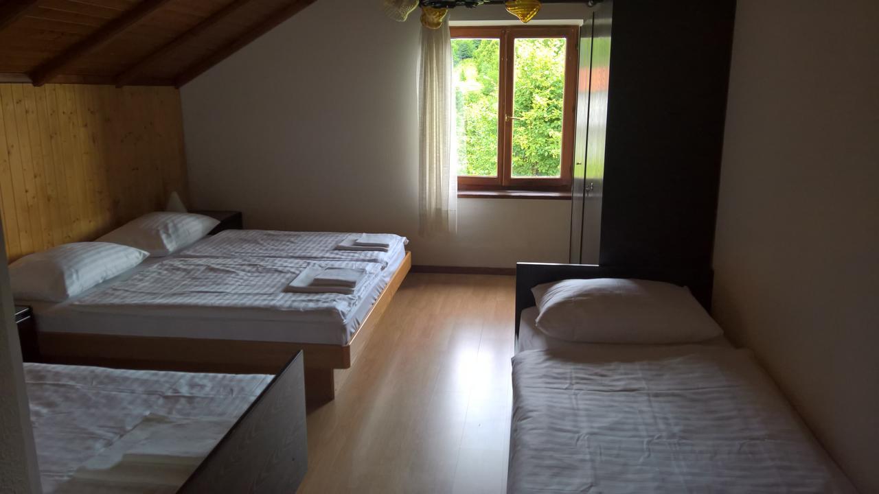 Gostilna Lokve Bed and Breakfast Exteriör bild
